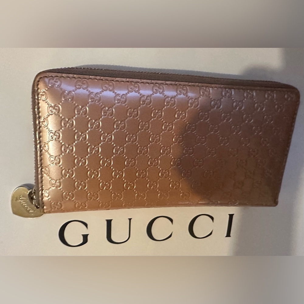Gucci Metallic Microguccissima Zip Around Heart Wallet Pink - Picture 8 of 13